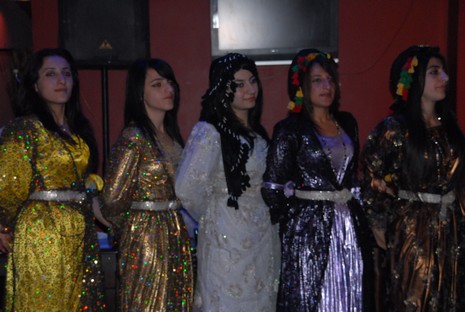 YGS' öncesi dershane öğrencileri strest attı. 