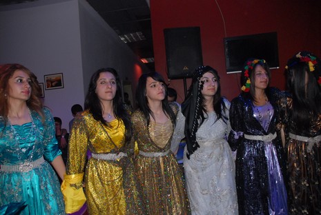 YGS' öncesi dershane öğrencileri strest attı. 