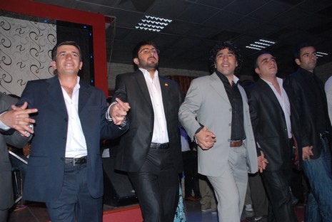 YGS' öncesi dershane öğrencileri strest attı. 