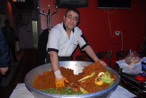 YGS' öncesi dershane öğrencileri strest attı. 