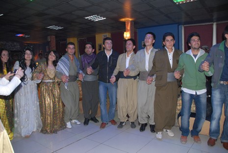 YGS' öncesi dershane öğrencileri strest attı. 