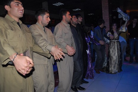 YGS' öncesi dershane öğrencileri strest attı. 