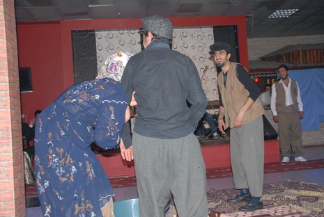 YGS' öncesi dershane öğrencileri strest attı. 