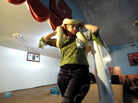 Uçan Süpürge Harikalar Sirki Yüksekovada 