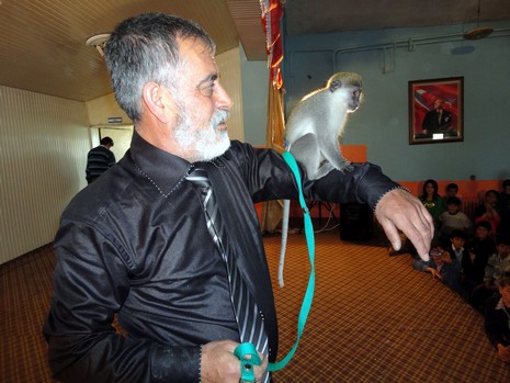 Uçan Süpürge Harikalar Sirki Yüksekovada 