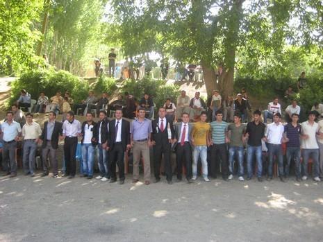 Şemdinli'de 15-16 Mayıs 2010 tarihlerinde evlenen bazı çiftleri sayfamıza taşıdık...