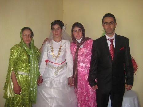 Şemdinli'de 15-16 Mayıs 2010 tarihlerinde evlenen bazı çiftleri sayfamıza taşıdık...