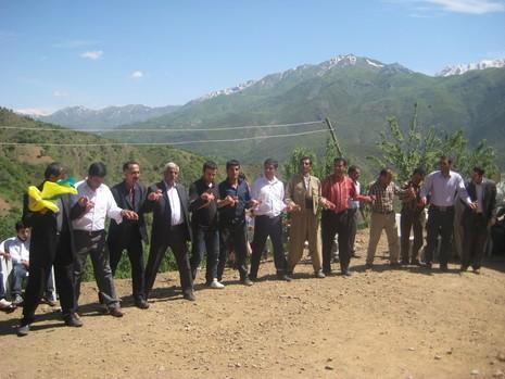 Şemdinli'de 15-16 Mayıs 2010 tarihlerinde evlenen bazı çiftleri sayfamıza taşıdık...