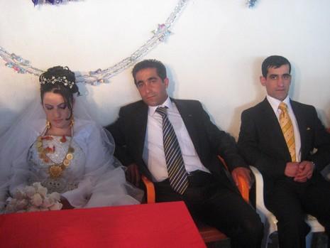 Şemdinli'de 15-16 Mayıs 2010 tarihlerinde evlenen bazı çiftleri sayfamıza taşıdık...