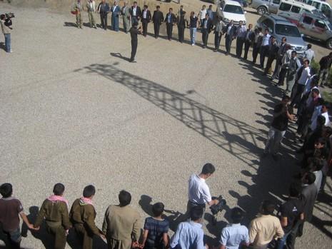 Şemdinli'de 15-16 Mayıs 2010 tarihlerinde evlenen bazı çiftleri sayfamıza taşıdık...