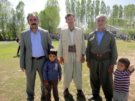 Yüksekova'da 15-16 Mayıs 2010 tarihleri arasında evlenen bazı çiftleri sizler için sayfamıza taşıdık.