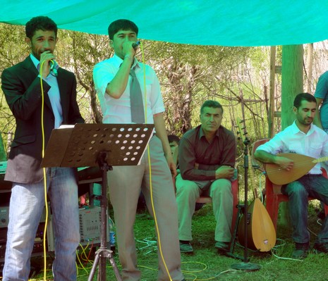 Yüksekova'da 15-16 Mayıs 2010 tarihleri arasında evlenen bazı çiftleri sizler için sayfamıza taşıdık.