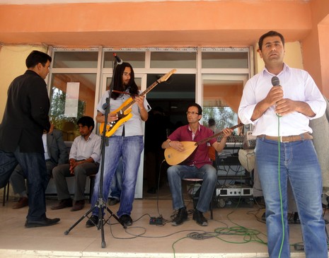 Yüksekova'da 15-16 Mayıs 2010 tarihleri arasında evlenen bazı çiftleri sizler için sayfamıza taşıdık.