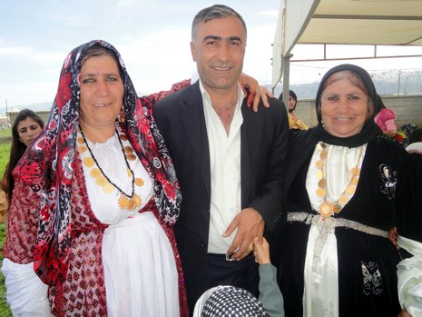 Yüksekova'da 15-16 Mayıs 2010 tarihleri arasında evlenen bazı çiftleri sizler için sayfamıza taşıdık.