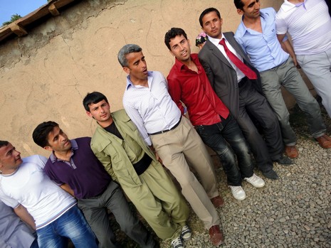 Yüksekova'da 15-16 Mayıs 2010 tarihleri arasında evlenen bazı çiftleri sizler için sayfamıza taşıdık.