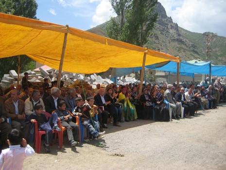 Şemdinli'de 21-22 Mayıs tarihleri arasında evlenen çiftler sizle için sayfamıza taşıdık.