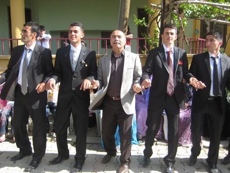 Şemdinli'de 21-22 Mayıs tarihleri arasında evlenen çiftler sizle için sayfamıza taşıdık.