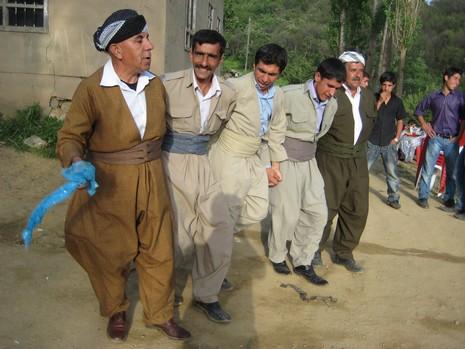 Şemdinli'de 21-22 Mayıs tarihleri arasında evlenen çiftler sizle için sayfamıza taşıdık.