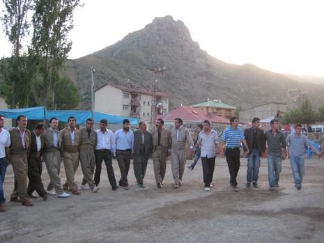 Şemdinli'de 21-22 Mayıs tarihleri arasında evlenen çiftler sizle için sayfamıza taşıdık.