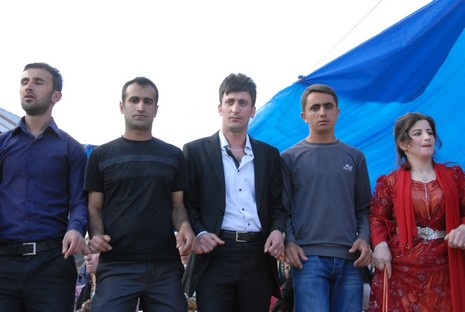 Yüksekova'da 22-23 Mayıs tarihleri arasında evlenen çiftleri sizler için sayfamıza taşıdık.