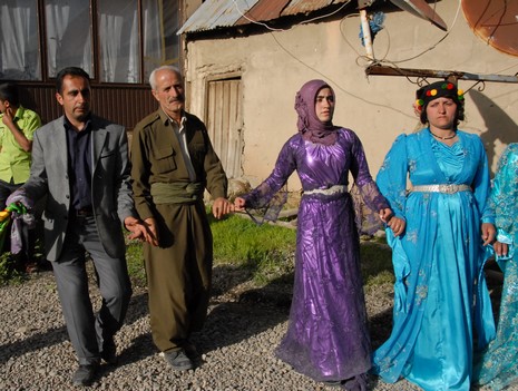 Yüksekova'da 22-23 Mayıs tarihleri arasında evlenen çiftleri sizler için sayfamıza taşıdık.