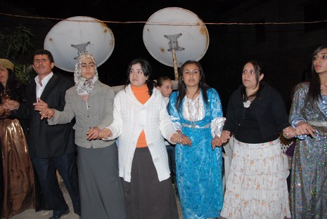 Yüksekova'da 22-23 Mayıs tarihleri arasında evlenen çiftleri sizler için sayfamıza taşıdık.