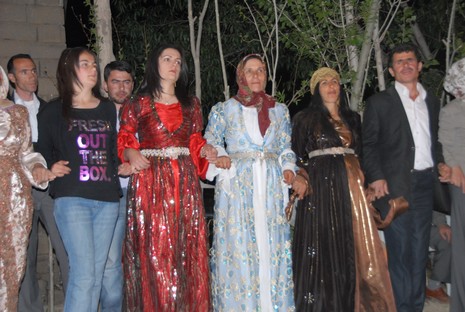 Yüksekova'da 22-23 Mayıs tarihleri arasında evlenen çiftleri sizler için sayfamıza taşıdık.