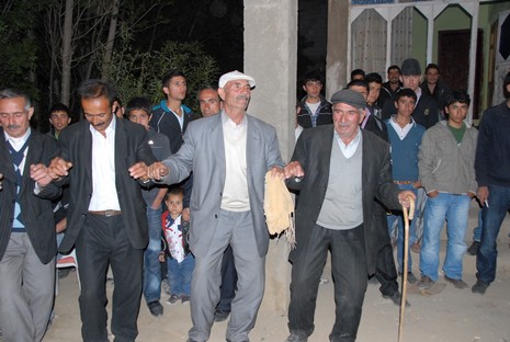 Yüksekova'da 22-23 Mayıs tarihleri arasında evlenen çiftleri sizler için sayfamıza taşıdık.