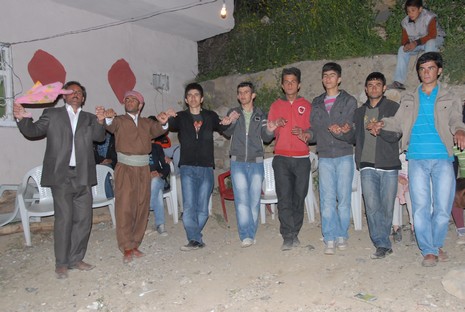 Yüksekova'da 22-23 Mayıs tarihleri arasında evlenen çiftleri sizler için sayfamıza taşıdık.