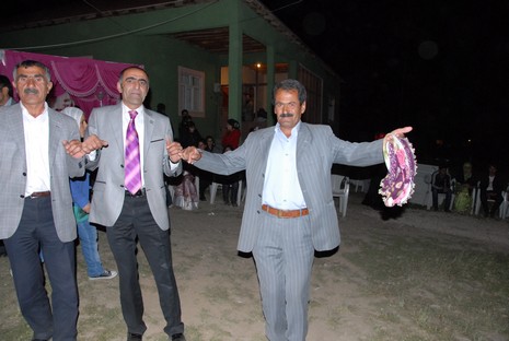 Yüksekova'da 22-23 Mayıs tarihleri arasında evlenen çiftleri sizler için sayfamıza taşıdık.