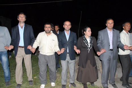 Yüksekova'da 22-23 Mayıs tarihleri arasında evlenen çiftleri sizler için sayfamıza taşıdık.