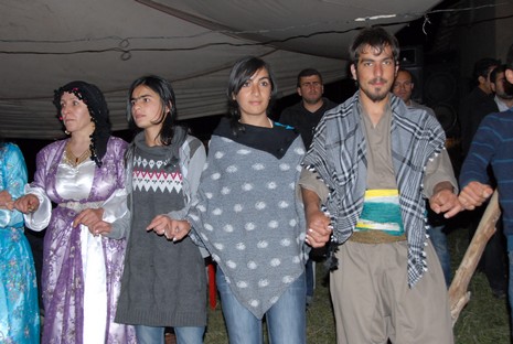 Yüksekova'da 22-23 Mayıs tarihleri arasında evlenen çiftleri sizler için sayfamıza taşıdık.