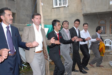 Yüksekova'da 22-23 Mayıs tarihleri arasında evlenen çiftleri sizler için sayfamıza taşıdık.