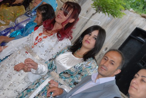 Yüksekova'da 22-23 Mayıs tarihleri arasında evlenen çiftleri sizler için sayfamıza taşıdık.