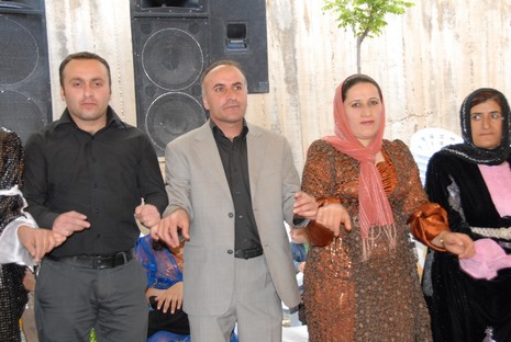 Yüksekova'da 22-23 Mayıs tarihleri arasında evlenen çiftleri sizler için sayfamıza taşıdık.