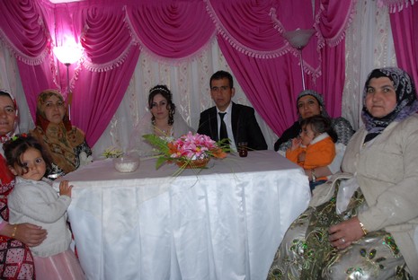 Yüksekova'da 22-23 Mayıs tarihleri arasında evlenen çiftleri sizler için sayfamıza taşıdık.