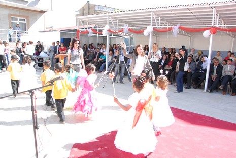 Yüksekova İlçe Milli Eğitim Müdürlüğü tarafından düzenlenen Okul Öncesi Eğitim Şenlikleri büyük ilgi gördü. 