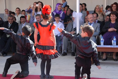 Yüksekova İlçe Milli Eğitim Müdürlüğü tarafından düzenlenen Okul Öncesi Eğitim Şenlikleri büyük ilgi gördü. 