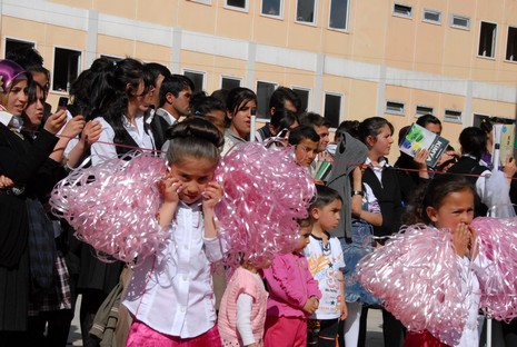 Yüksekova İlçe Milli Eğitim Müdürlüğü tarafından düzenlenen Okul Öncesi Eğitim Şenlikleri büyük ilgi gördü. 