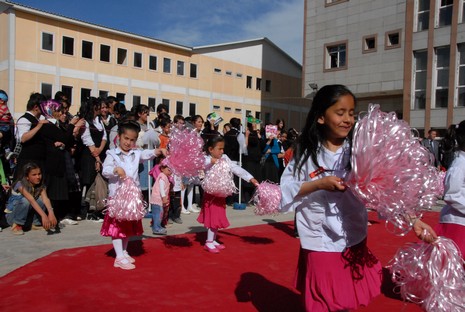 Yüksekova İlçe Milli Eğitim Müdürlüğü tarafından düzenlenen Okul Öncesi Eğitim Şenlikleri büyük ilgi gördü. 