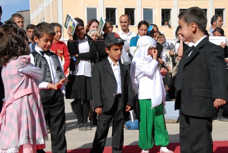 Yüksekova İlçe Milli Eğitim Müdürlüğü tarafından düzenlenen Okul Öncesi Eğitim Şenlikleri büyük ilgi gördü. 