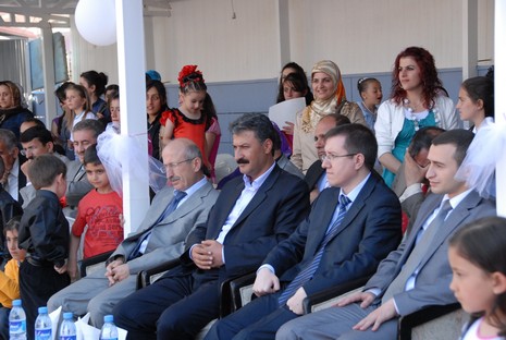 Yüksekova İlçe Milli Eğitim Müdürlüğü tarafından düzenlenen Okul Öncesi Eğitim Şenlikleri büyük ilgi gördü. 