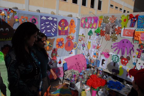 Yüksekova İlçe Milli Eğitim Müdürlüğü tarafından düzenlenen Okul Öncesi Eğitim Şenlikleri büyük ilgi gördü. 