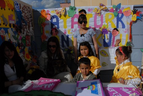 Yüksekova İlçe Milli Eğitim Müdürlüğü tarafından düzenlenen Okul Öncesi Eğitim Şenlikleri büyük ilgi gördü. 