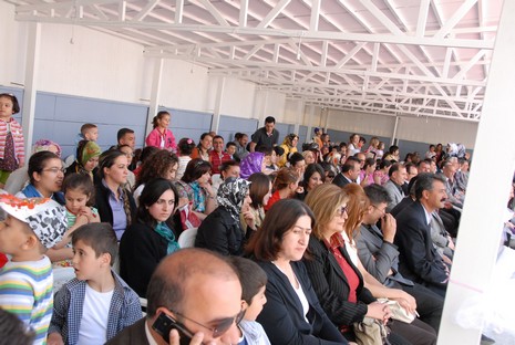 Yüksekova İlçe Milli Eğitim Müdürlüğü tarafından düzenlenen Okul Öncesi Eğitim Şenlikleri büyük ilgi gördü. 