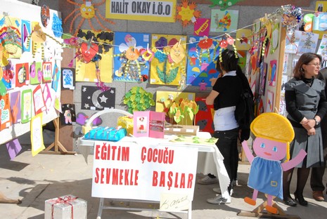 Yüksekova İlçe Milli Eğitim Müdürlüğü tarafından düzenlenen Okul Öncesi Eğitim Şenlikleri büyük ilgi gördü. 