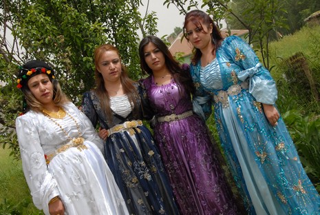 Yüksekova'da 29-30 Mayıs tarihleri arasında evlenen çiftleri sizler için sayfamıza taşıdık.