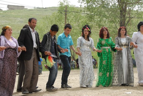 Yüksekova'da 29-30 Mayıs tarihleri arasında evlenen çiftleri sizler için sayfamıza taşıdık.
