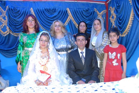 Yüksekova'da 29-30 Mayıs tarihleri arasında evlenen çiftleri sizler için sayfamıza taşıdık.