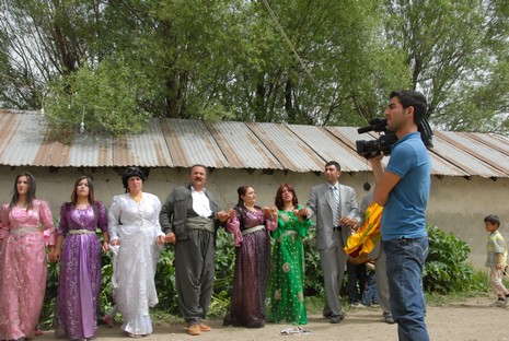 Yüksekova'da 29-30 Mayıs tarihleri arasında evlenen çiftleri sizler için sayfamıza taşıdık.
